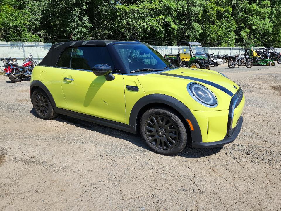 2022 Mini VIN WMW23DL0XN3N29266 COPART salvage auction — WATER/FLOOD, Fl - Cert Of Title-Slvg Rebld Flood, sold $10,700 on 2026-08-06 (photo 4)