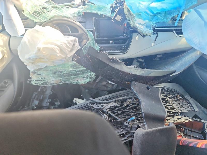 2022 Toyota Corolla VIN 5YFVPMAE3NP301877 COPART salvage auction — FRONT END, Fl - Certificate Of Destruction, sold $3,550 on 2026-07-30 (photo 8)