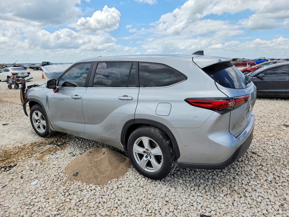 2023 Toyota Highlander VIN 5TDKDRAH2PS037743 COPART salvage auction — FRONT END, Tx - Salvage Vehicle Title, sold $4,100 on 2026-07-23 (photo 2)