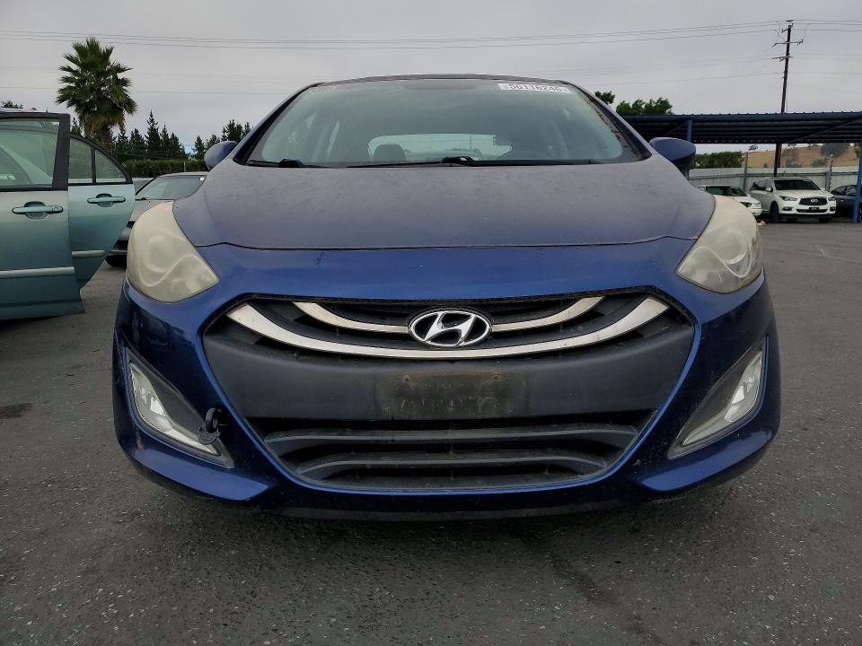 2013 Hyundai Elantra VIN KMHD35LE3DU025272 COPART salvage auction — MECHANICAL, CA - DIS/DLR/EXP ONLY CLEAN TITLE, sold $525 on 2026-07-02 (photo 5)