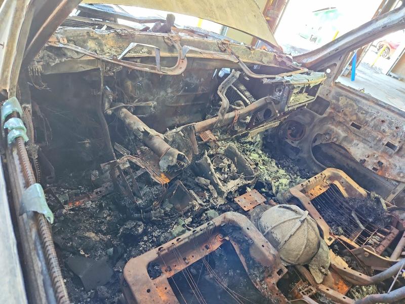 2001 Chevrolet Silverado 2500 VIN 1GCHC23U41F190307 COPART salvage auction — BURN, Pa - Certificate Of Salvage, sold $175 on 2026-07-09 (photo 9)