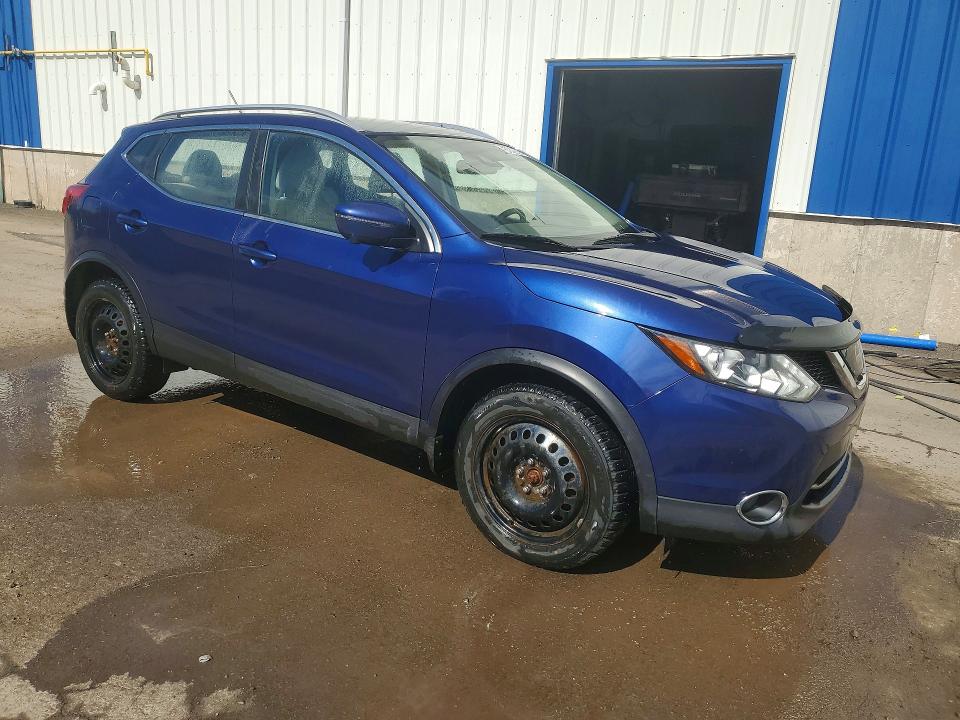 2017 Nissan Qashqai VIN JN1BJ1CR4HW136245 COPART salvage auction — NORMAL WEAR, NB - CLEAN TITLE (P), sold $1,350 on 2026-07-03 (photo 4)