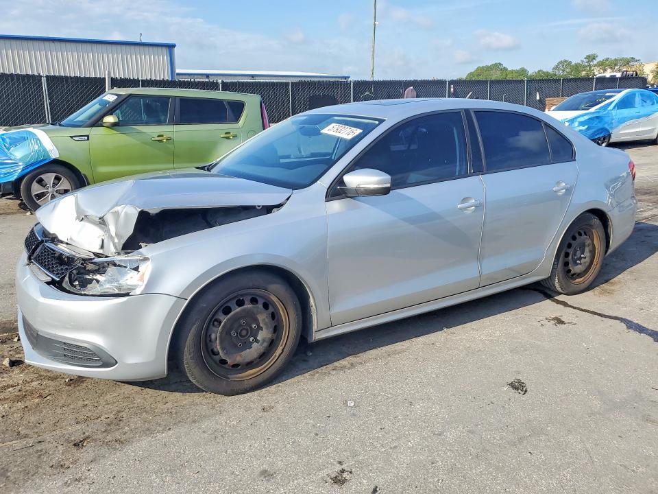 2011 Volkswagen Jetta VIN 3VWDX7AJ4BM315720 COPART salvage auction — FRONT END, Fl - Cert Of Title Slvg Rebuildable, sold $525 on 2026-07-02 (photo 1)
