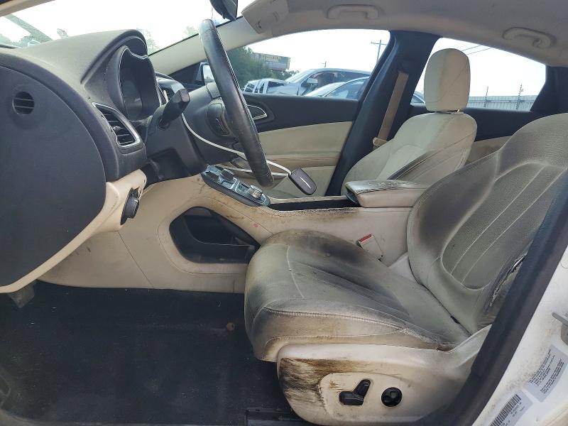 2015 Chrysler 200 VIN 1C3CCCAB6FN633429 COPART salvage auction — NORMAL WEAR, Fl - Certificate Of Title, sold $500 on 2026-07-02 (photo 7)