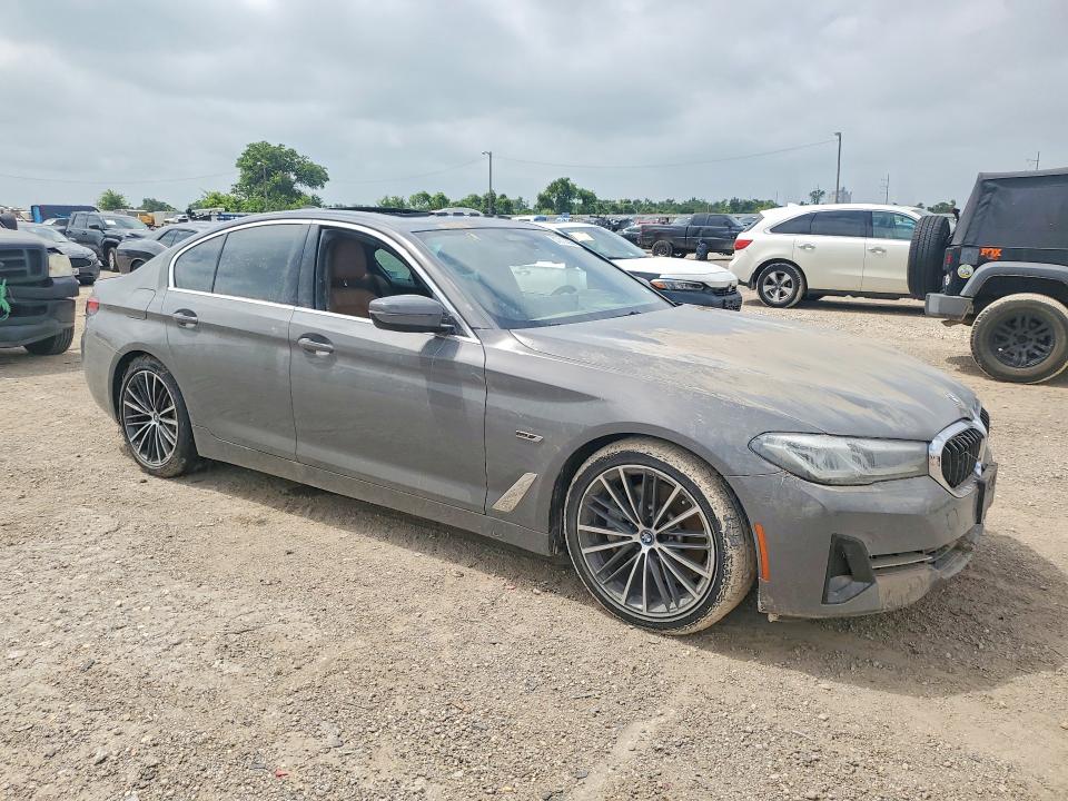 2022 BMW 5er VIN WBA13AG01NCJ60527 COPART salvage auction — WATER/FLOOD, Tx - Salvage Title-Flood Damage, sold $30 on 2026-07-29 (photo 4)