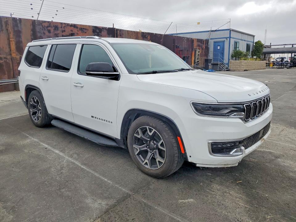 2024 Jeep Wagoneer VIN 1C4SJVDP3RS176522 COPART salvage auction — MINOR DENT/SCRATCHES, Fl - Cert Of Title Slvg Rebuildable, sold $19,100 on 2026-07-08 (photo 4)