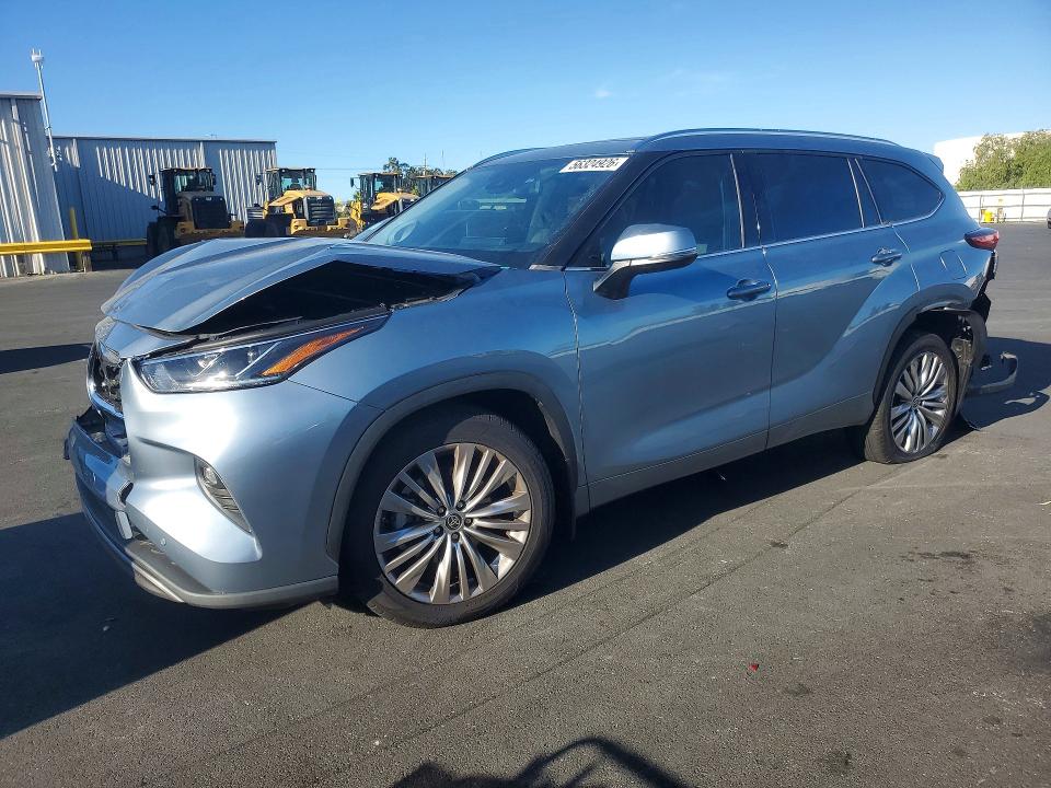 2022 Toyota Highlander VIN 5TDFZRAH8NS110825 COPART salvage auction — FRONT END, Sc - Salvage Title, sold $15,900 on 2026-07-15 (photo 1)