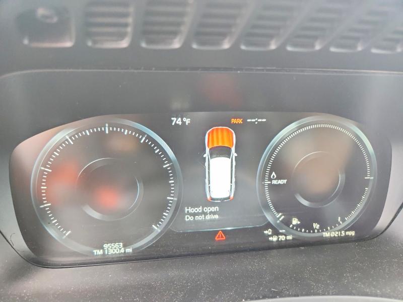2018 Volvo VIN YV4BR0PK5J1326343 COPART salvage auction — WATER/FLOOD, NY - MV907A-FLOOD SALVAGE, sold $6,100 on 2026-08-03 (photo 9)