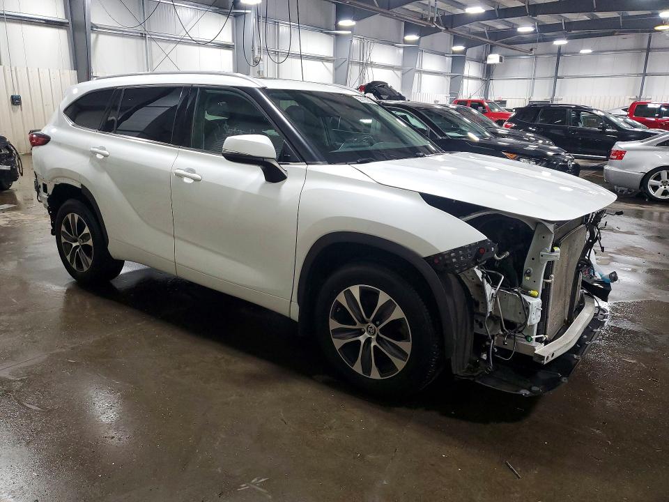 2022 Toyota Highlander VIN 5TDGZRBH0NS179138 COPART salvage auction — FRONT END, Mn - Cert Of Title-Salvage, sold $6,100 on 2026-07-28 (photo 4)