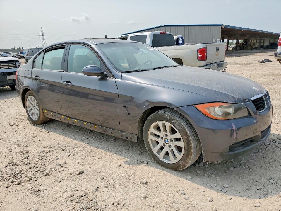 2007 BMW 3 series VIN WBAVA33567PV67534 COPART salvage auction — WATER/FLOOD, Tx - Salvage Title-Flood Damage (P), sold $575 on 2026-07-17 (photo 4)