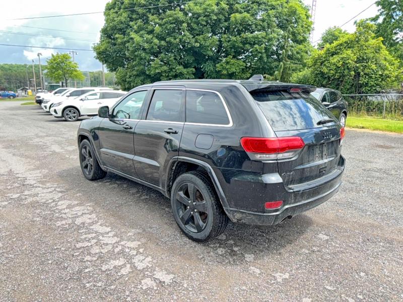 2015 Jeep VIN 1C4RJFAGXFC624916 COPART salvage auction — NORMAL WEAR, On - Permit No Brand - Unfit (P), sold $1,050 on 2026-07-03 (photo 3)