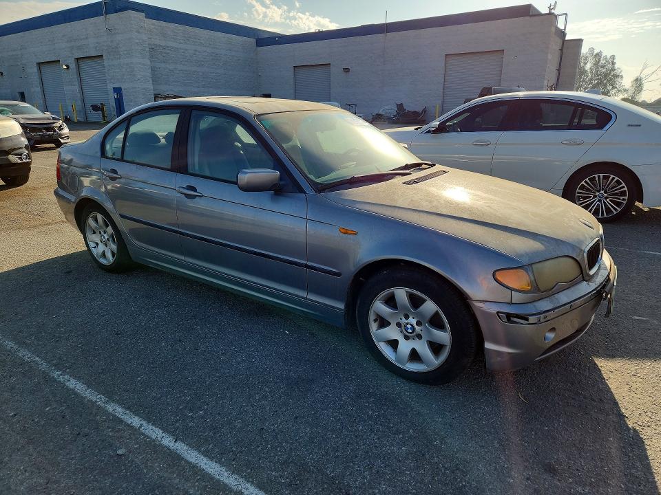 2003 BMW 3 series VIN WBAEV33433KR24008 COPART salvage auction — MINOR DENT/SCRATCHES, Ca - Dis/Dlr/Exp Only Clean Title (P), sold $325 on 2026-07-21 (photo 4)