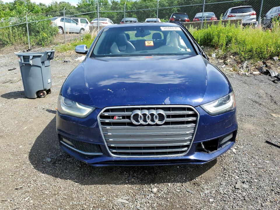 2025 Audi Rs4 VIN WAUDGAFL1EA147818 COPART salvage auction — SIDE, Md - Cert Of Salvage > 75% Damage, sold $750 on 2026-07-30 (photo 5)