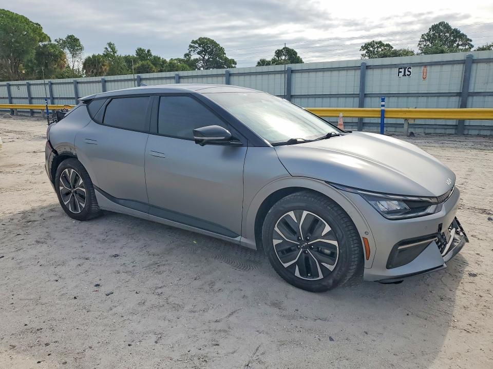2022 Kia Ev6 VIN KNDC44LA3N5048535 COPART salvage auction — REAR END, Fl - Certificate Of Destruction, sold $7,700 on 2026-08-19 (photo 4)