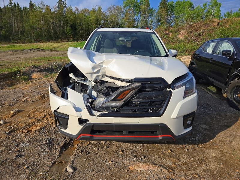 2024 Subaru Forester VIN JF2SKEFC3RH441820 COPART salvage auction — FRONT END, Qc - Gravement Accidente, sold $6,600 on 2026-07-07 (photo 5)