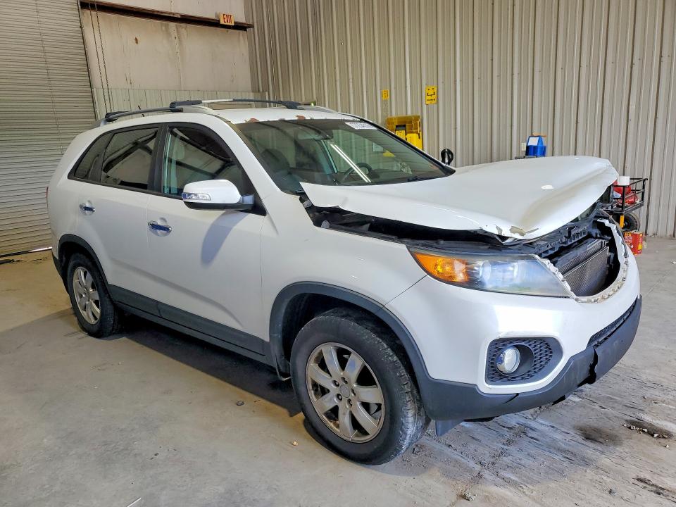 2013 Kia Sorento VIN 5XYKT4A28DG420645 COPART salvage auction — FRONT END, Wv - Certificate Of Title, sold $1,750 on 2026-07-02 (photo 4)
