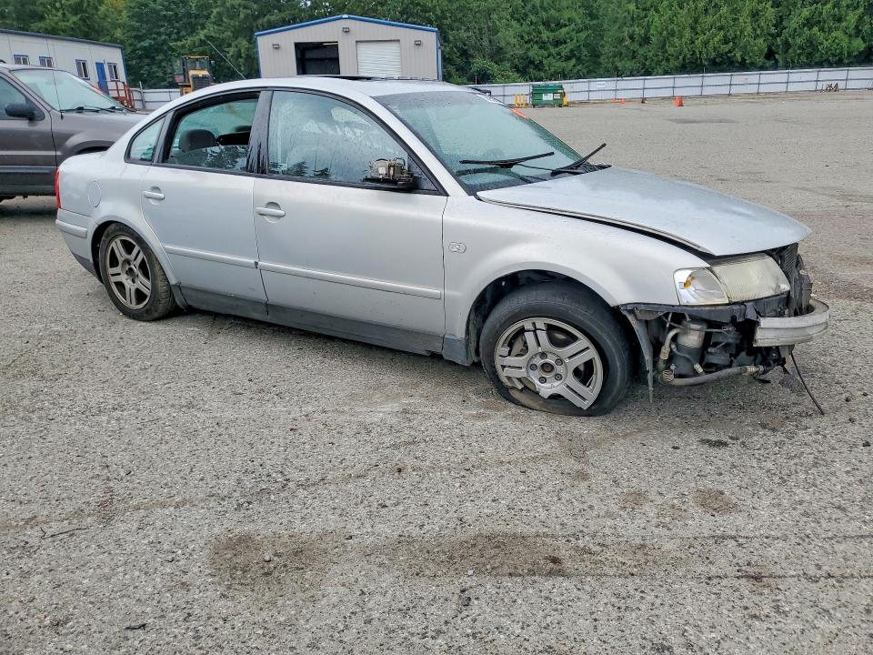 2000 Volkswagen Passat VIN WVWUH23B1YE395338 COPART salvage auction — FRONT END, WA - BILL OF SALE, sold $250 on 2026-07-20 (photo 4)