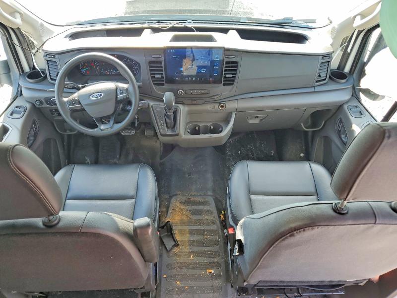 2022 Ford Transit VIN 1FTBR1CG8NKA28671 COPART salvage auction — SIDE, OH - CERT OF TITLE-SALVAGE, sold $12,700 on 2026-07-29 (photo 8)