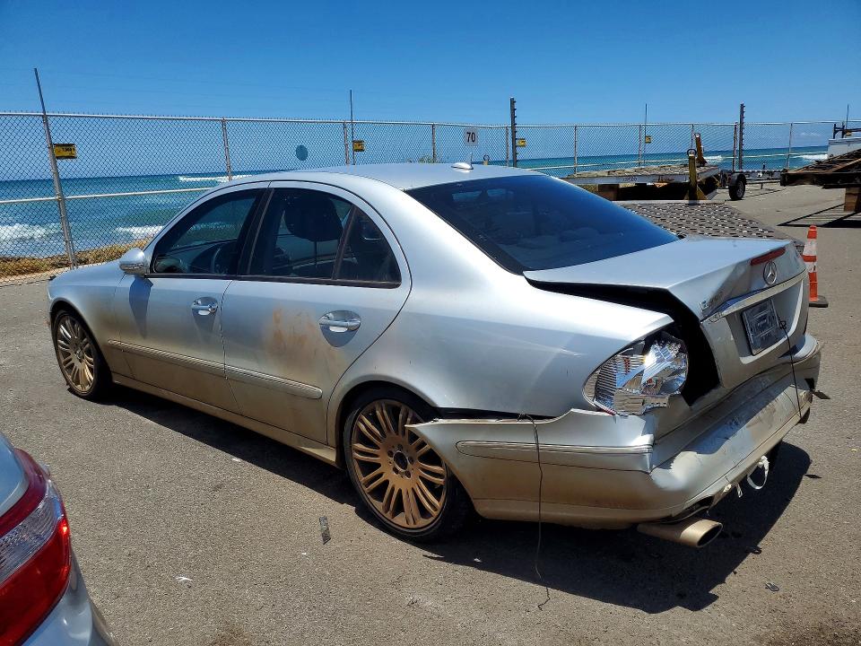 2007 Mercedes-benz E-klasse VIN WDBUF56X07A997215 COPART salvage auction — REAR END, Hi - Certificate Of Salvage, sold $1 on 2026-08-17 (photo 2)