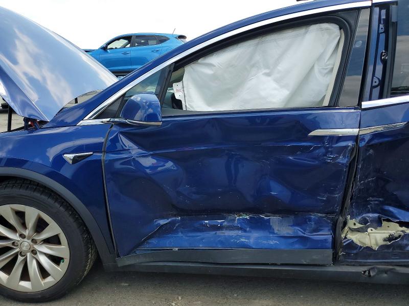 2018 Tesla Model x VIN 5YJXCAE22JF104143 COPART salvage auction — SIDE, Nj - Cert Of Title-Salvage, sold $550 on 2026-07-30 (photo 7)
