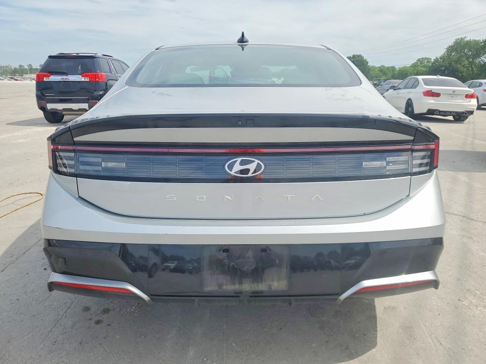 2025 Hyundai Sonata VIN KMHL64JA4SA493135 COPART salvage auction — SIDE, Tn - Salvage Certificate, sold $8,100 on 2026-07-29 (photo 6)
