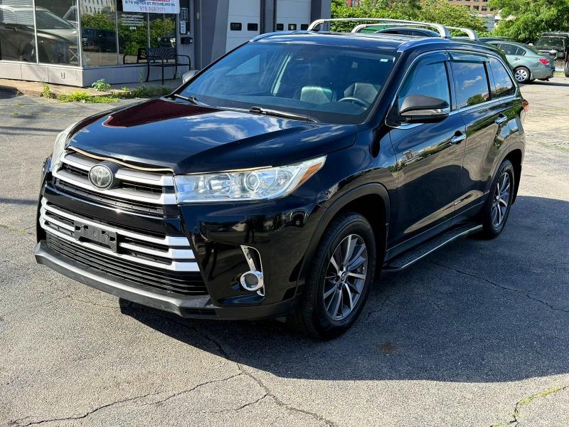 2019 Toyota Highlander VIN 5TDJZRFH4KS582650 COPART salvage auction — MINOR DENT/SCRATCHES, Md - Certificate Of Title (P), sold $13,800 on 2026-07-21 (photo 1)