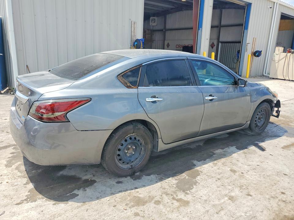 2014 Nissan VIN 1N4AL3AP5EC133244 COPART salvage auction — MECHANICAL, Il - Cert Of Title-Rebuilt, sold $400 on 2026-08-03 (photo 3)