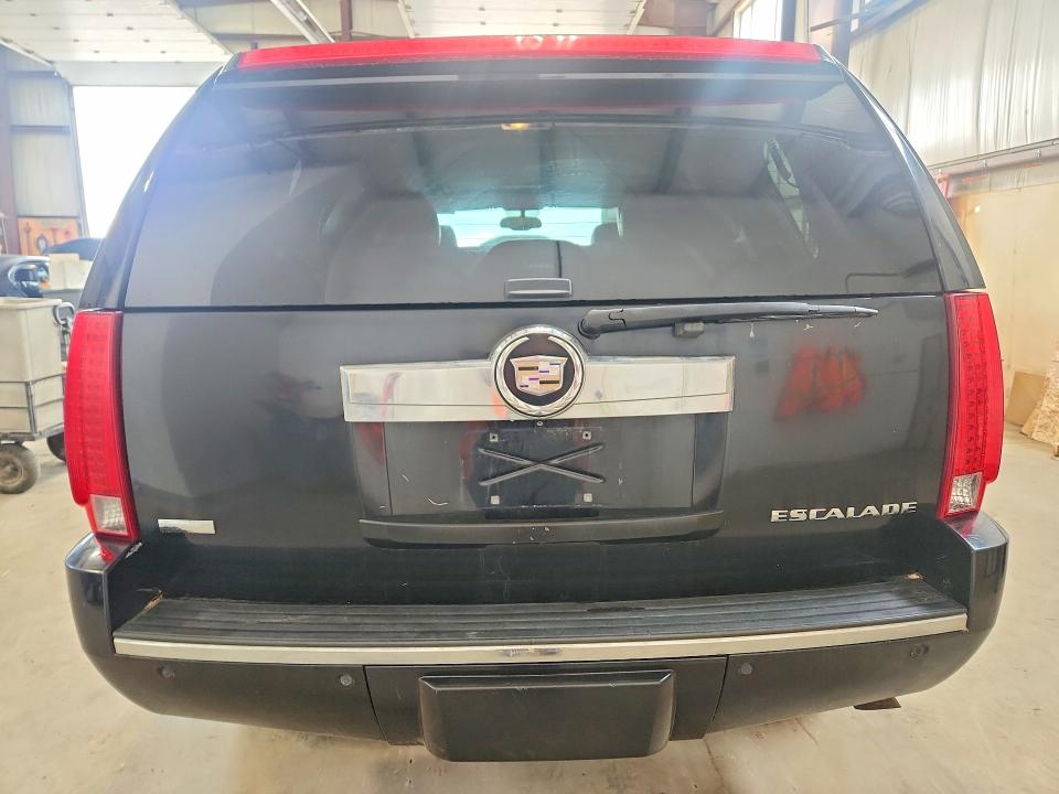 2011 Cadillac Escalade VIN 1GYS4BEF5BR194488 COPART salvage auction — MECHANICAL, Ab - Bos - Salvage, sold $1,800 on 2026-07-09 (photo 6)