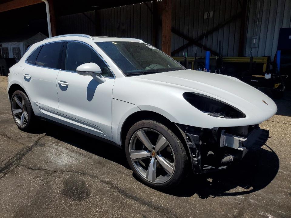 2022 Porsche Macan VIN WP1AA2A51NLB07666 COPART salvage auction — FRONT END, Co - Public - Salvage Title, sold $675 on 2026-07-21 (photo 4)
