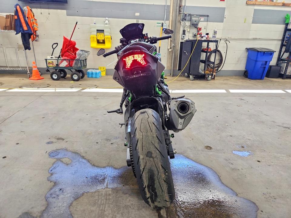 2020 Kawasaki Zr VIN JKAZRCK1XLA002612 COPART salvage auction — MINOR DENT/SCRATCHES, Ia - Certificate Of Title (P), sold $8,300 on 2026-07-27 (photo 4)