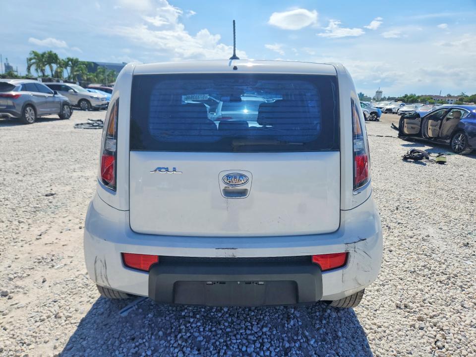 2011 Kia Soul VIN KNDJT2A18B7307344 COPART salvage auction — FRONT END, FL - CERT OF TITLE SLVG REBUILDABLE, sold $400 on 2026-07-07 (photo 6)