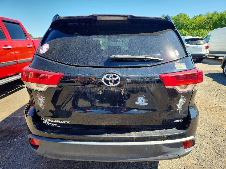 2018 Toyota Highlander VIN 5TDBZRFH7JS898904 COPART salvage auction — MINOR DENT/SCRATCHES, Fl - Certificate Of Title, sold $11,100 on 2026-07-03 (photo 6)