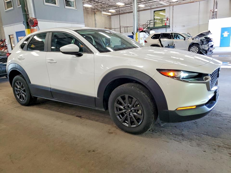 2023 Mazda Cx-30 VIN 3MVDMBAM8PM587282 COPART salvage auction — HAIL, MN - CERT OF TITLE-SALVAGE, sold $12,800 on 2026-09-10 (photo 4)