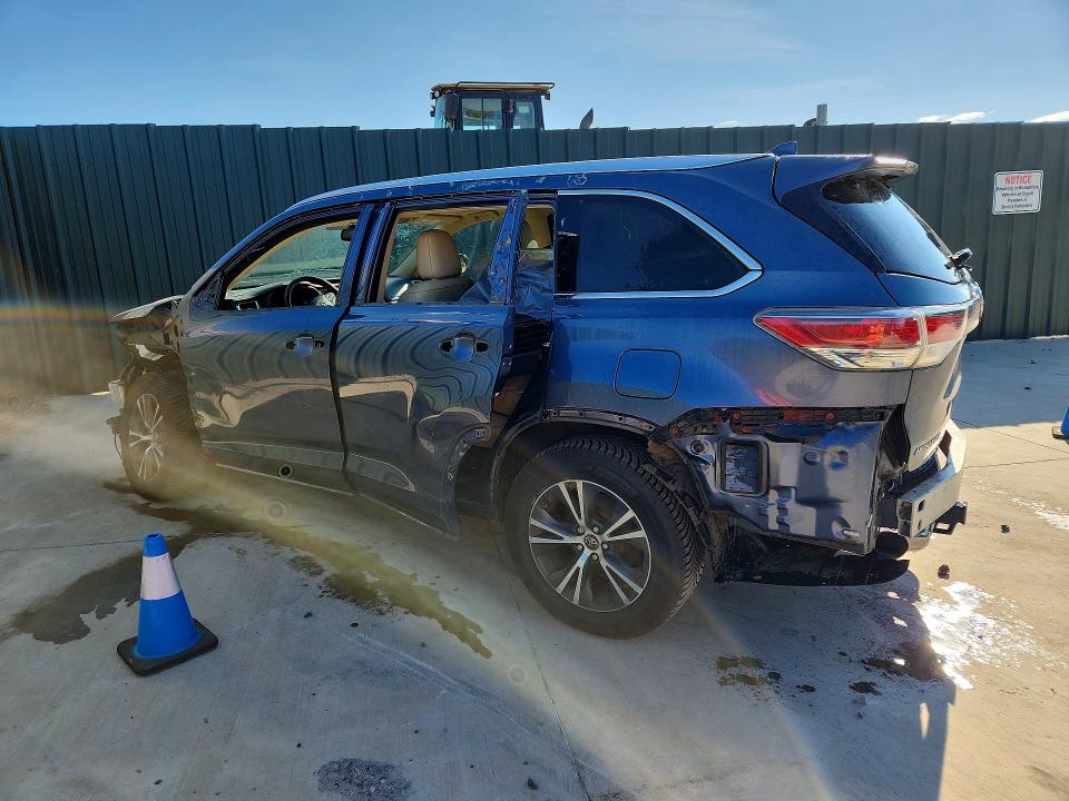 2016 Toyota Highlander VIN 5TDKKRFH5GS502692 COPART salvage auction — SIDE, Sc - Cert Of Title-Salvage, sold $5,600 on 2026-07-30 (photo 2)