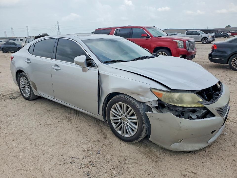 2013 Lexus ES VIN JTHBK1GG1D2077738 COPART salvage auction — FRONT END, TX - SALVAGE VEHICLE TITLE, sold $3,000 on 2026-07-31 (photo 4)