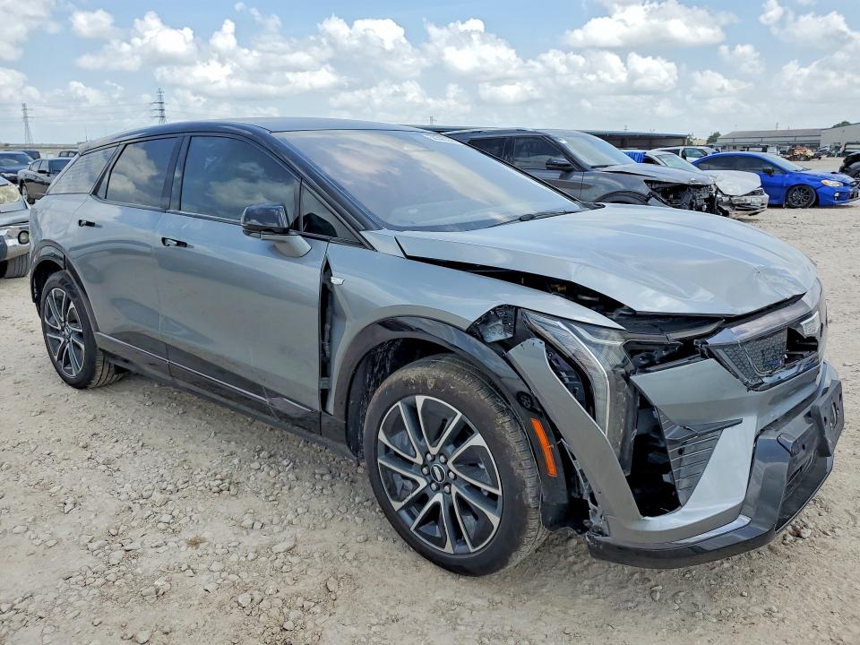 2025 Cadillac Optiq VIN 3GYK3EMR6SS198417 COPART salvage auction — FRONT END, Tx - Salvage Vehicle Title, sold $14,400 on 2026-07-10 (photo 4)