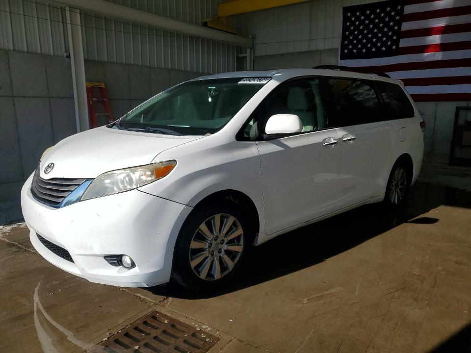 2014 Toyota Sienna VIN 5TDDK3DC8ES079018 COPART salvage auction — REAR END, Wv - Certificate Of Title, sold $2,750 on 2026-07-13 (photo 1)