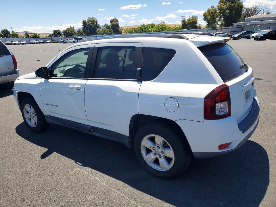 2015 Jeep Compass VIN 1C4NJCBA1FD143812 COPART salvage auction — MINOR DENT/SCRATCHES, Ca - Dis/Dlr/Exp Only Clean Title, sold $750 on 2026-07-08 (photo 2)
