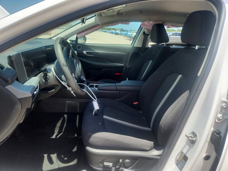 2025 Hyundai Sonata VIN KMHL64JA4SA499095 COPART salvage auction — SIDE, TX - NONREPAIRABLE TITLE, sold $8,100 on 2026-07-27 (photo 7)