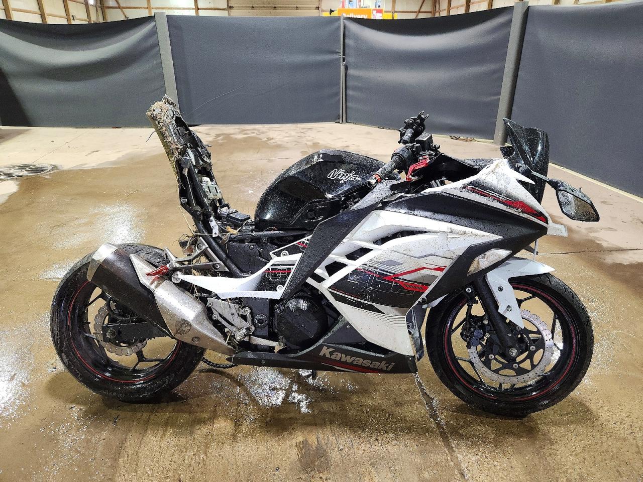 2014 Kawasaki EX300 VIN JKAEX8A14EA000134 COPART salvage auction — All Over, OH - CERT OF TITLE-SALVAGE, sold $200 on 2026-07-09 (photo 1)