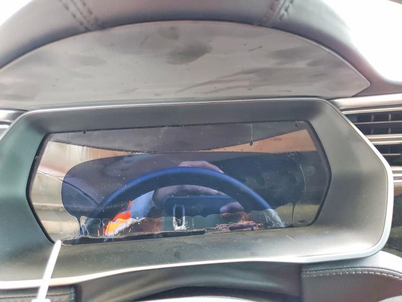 2015 Tesla Model s VIN 5YJSA1E16FF116097 COPART salvage auction — MINOR DENT/SCRATCHES, Ca - Dis/Dlr/Exp Only Clean Title (P), sold $2,750 on 2026-07-02 (photo 9)
