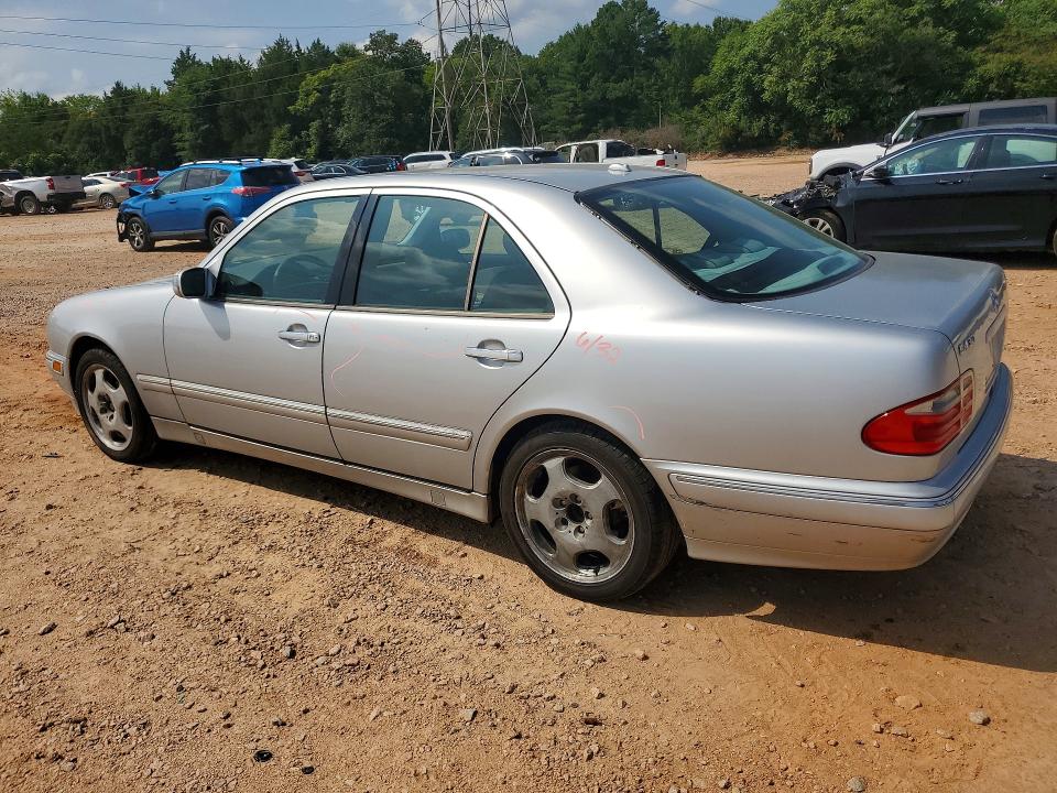 2000 Mercedes-benz E-klasse VIN WDBJF70JXYA985643 COPART salvage auction — REAR END, NC - SALVAGE CERTIFICATE OF TITLE, sold $225 on 2026-07-27 (photo 2)