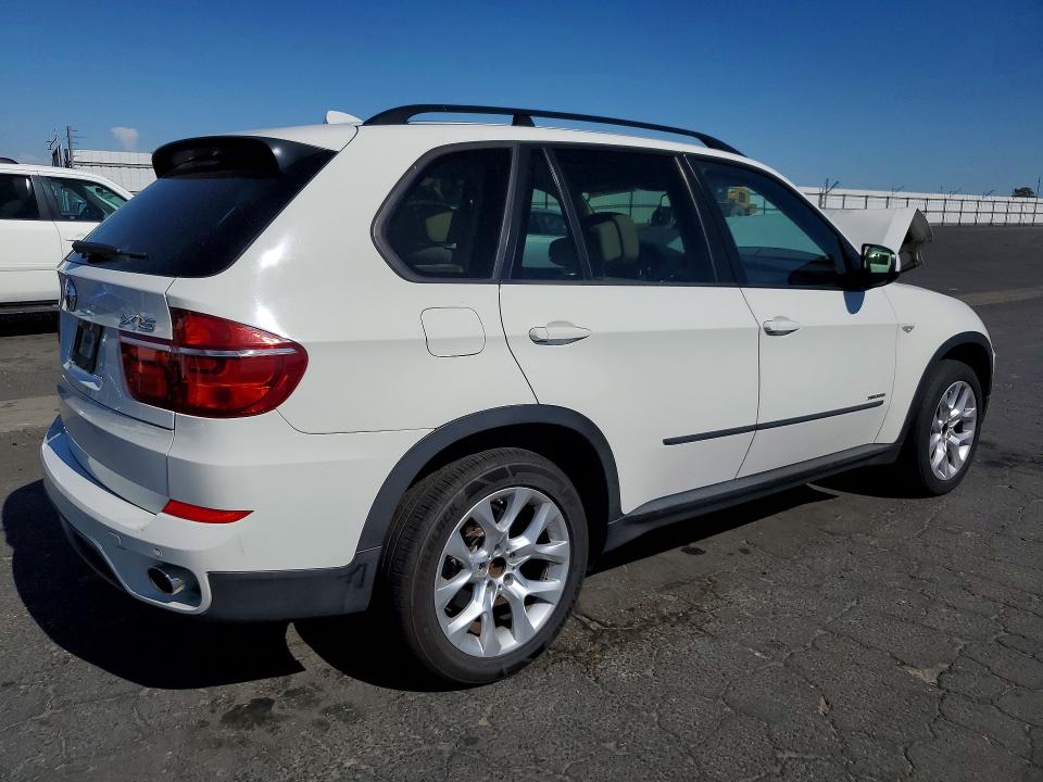 2012 BMW VIN 5UXZV4C58CL754398 COPART salvage auction — FRONT END, Ca - Salvage Certificate, sold $450 on 2026-07-13 (photo 3)