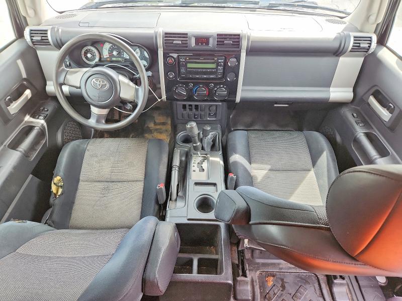 2008 Toyota Fj cruiser VIN JTEBU11F98K052907 COPART salvage auction — HAIL, Mo - Salvage Certificate Of Title, sold $3,900 on 2026-07-27 (photo 8)