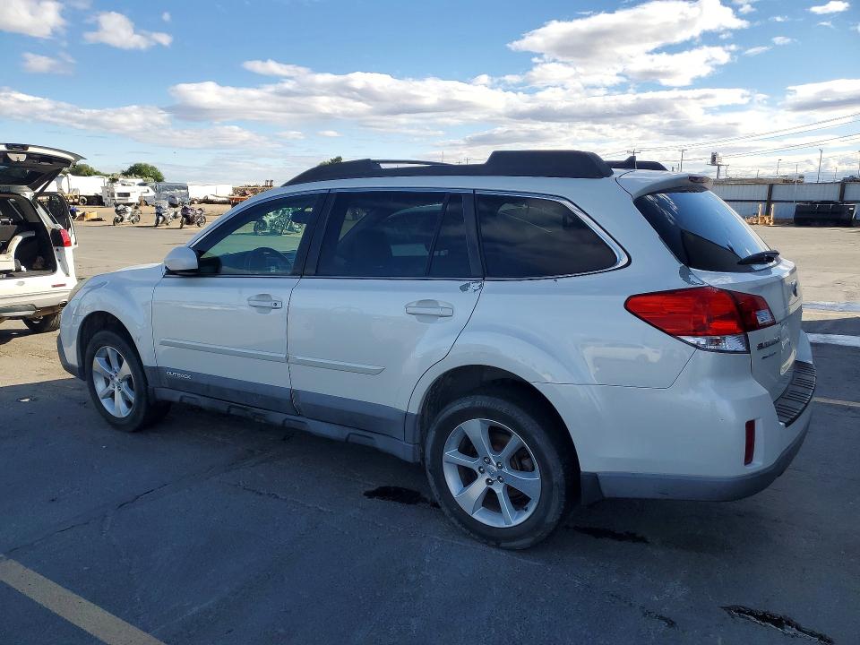 2013 Subaru Outback VIN 4S4BRBJC0D3299153 COPART salvage auction — SIDE, Salvage Title, sold $2,500 on 2026-07-09 (photo 2)
