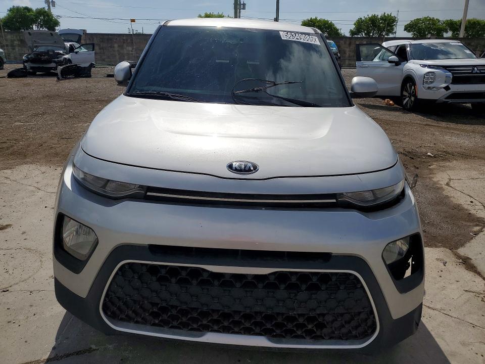 2020 Kia Soul VIN KNDJ23AU8L7718523 COPART salvage auction — MINOR DENT/SCRATCHES, FL - CERTIFICATE OF TITLE, sold $4,000 on 2026-07-07 (photo 5)