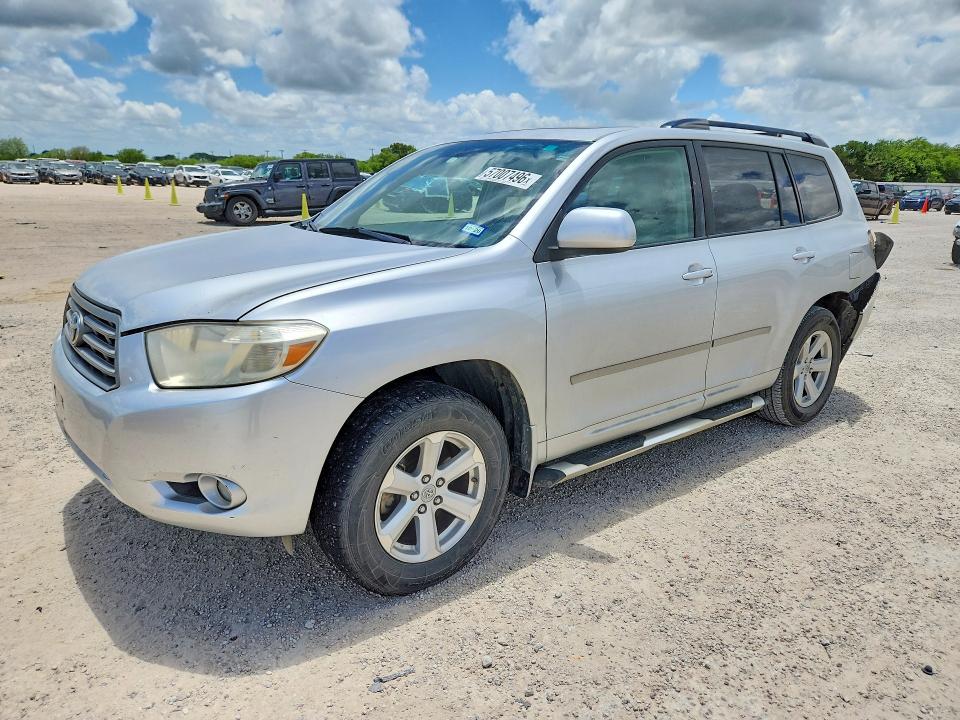 2010 Toyota Highlander VIN 5TDKK3EH1AS015821 — COPART salvage auction photo