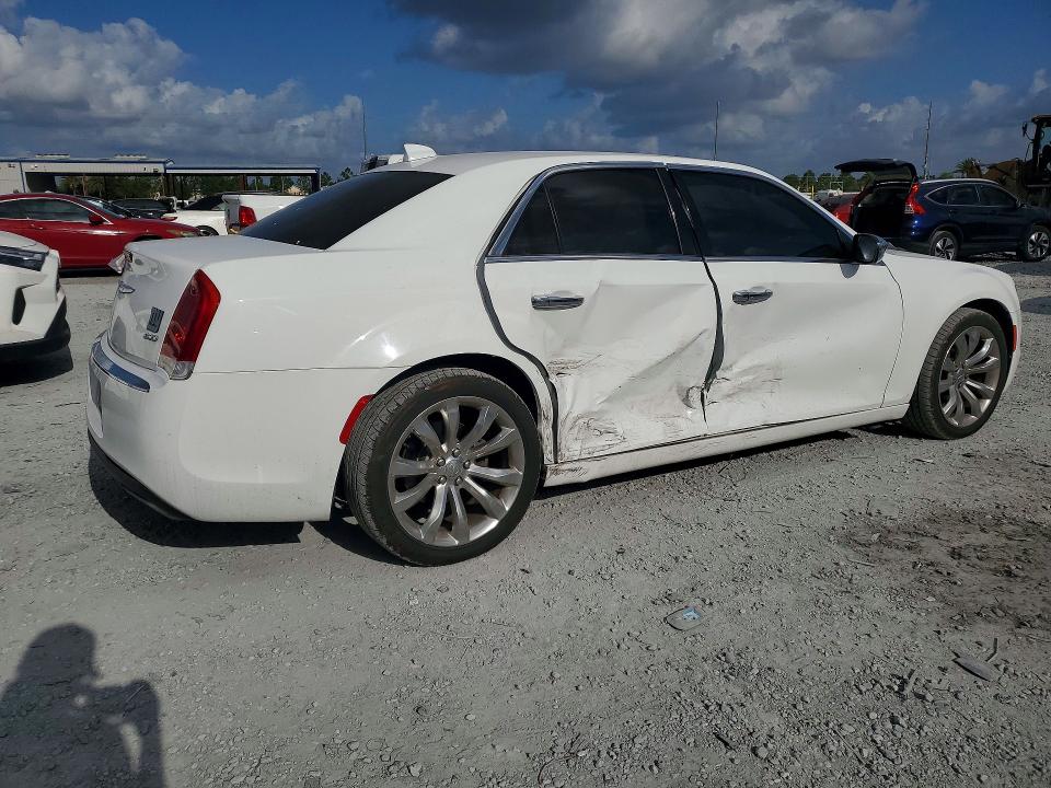 2019 Chrysler 300 VIN 2C3CCAEG9KH698076 COPART salvage auction — SIDE, Fl - Cert Of Title Slvg Rebuildable, sold $3,800 on 2026-07-06 (photo 3)