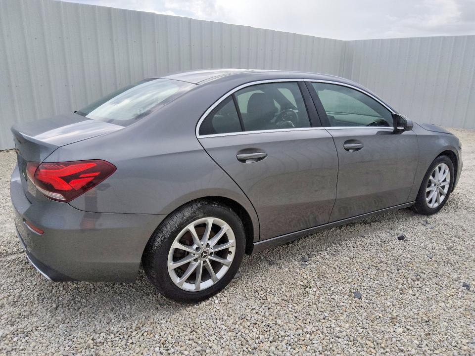 2020 Mercedes-benz A-class VIN W1K3G4EB2LW047449 COPART salvage auction — MINOR DENT/SCRATCHES, Fl - Certificate Of Title, sold $3,500 on 2026-07-28 (photo 3)