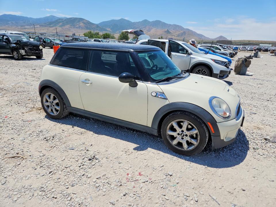 2010 Mini Cooper VIN WMWMF7C55ATZ71394 COPART salvage auction — REAR END, Ut - Salvage Certificate, sold $1,800 on 2026-07-24 (photo 4)